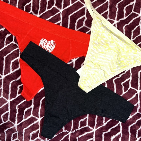 Aerie thong panty bundle - Picture 16 of 16